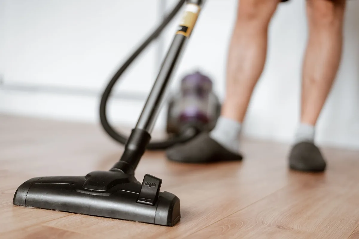 Aspiradora sin cable 2026: Dyson vs Shark cuál elegir