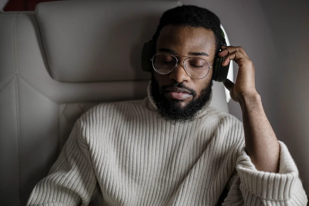 Auriculares inalámbricos 2026 con certificación FCC: Guía para elegir Jabra Evolve2