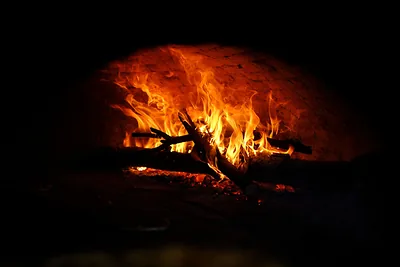Forno pizza esterno per terrazza 2026: gas o legna? Guida definitiva
