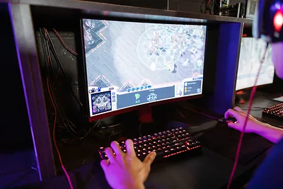 Monitores gaming 27" 144Hz 2026: comparativa real para elegir bien