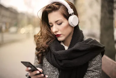 Comparatif casques Jabra sans fil 2026 : autonomie et réduction bruit