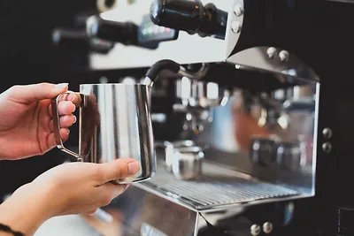 Machine à café automatique sous 400 € : quelle est la meilleure en 2026 ?